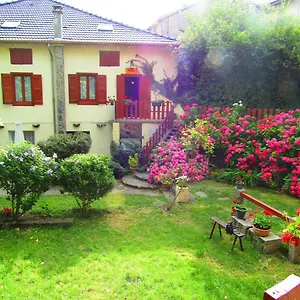 Сasa de vacaciones Aucairn Francia